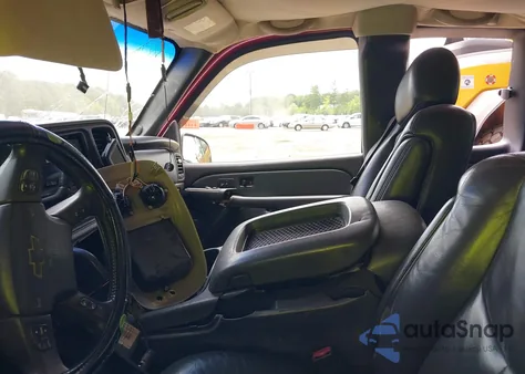 2004 Chevrolet Silverado K2500 Heavy Duty from USA, damaged, VIN 1GCHK29UX4E230278